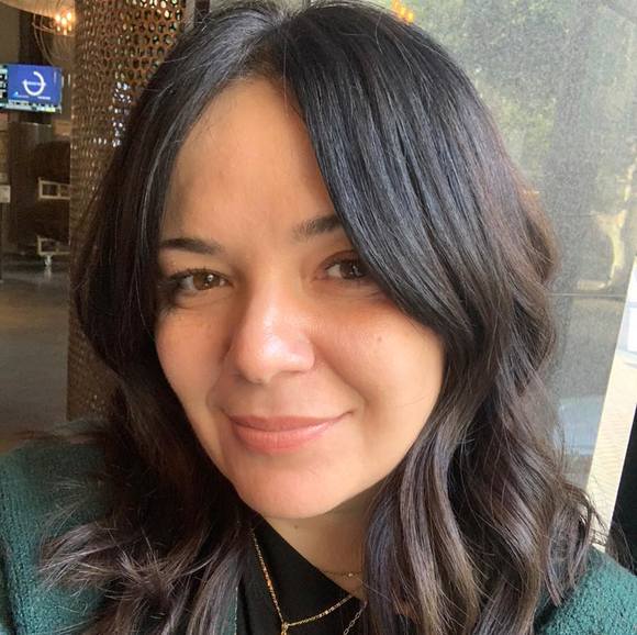 Profile Picture of Raluca Owens negoita (@ralu1222) on Poshmark