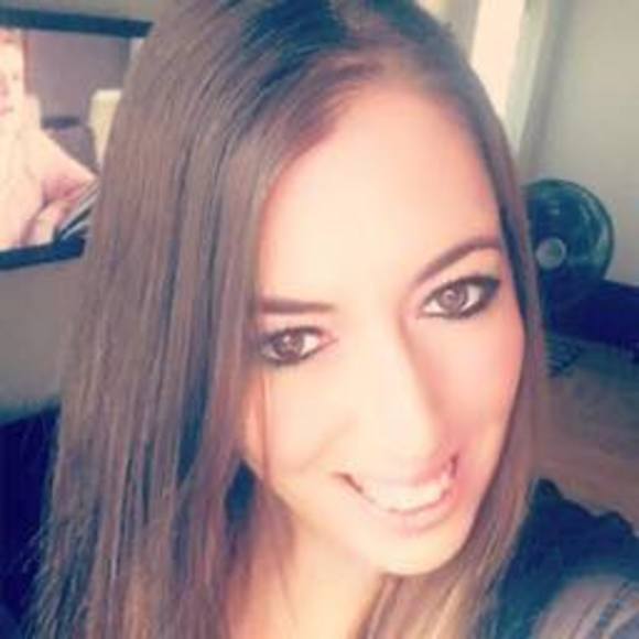 Profile Picture of Chanelle Verdoni (@nc_verdoni) on Poshmark