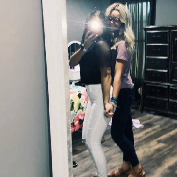 Profile Picture of Tia Fuhs (@tiafuhs) on Poshmark