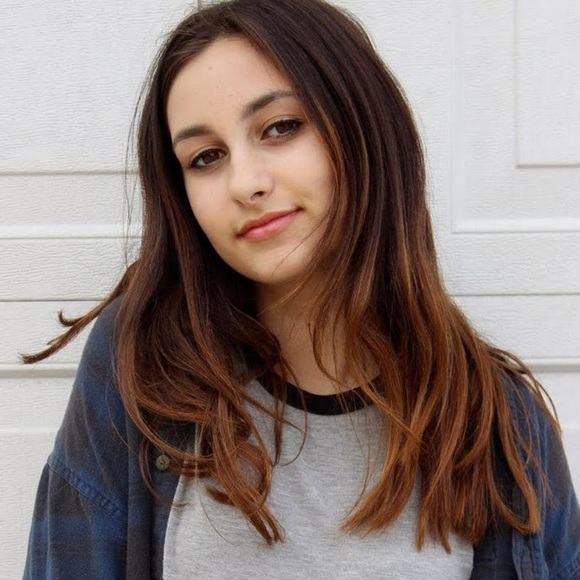 Profile Picture of Samara Lampitt (@samaralampitt) on Poshmark