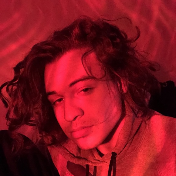 Profile Picture of Jeffrey Scott (@xojeff) on Poshmark