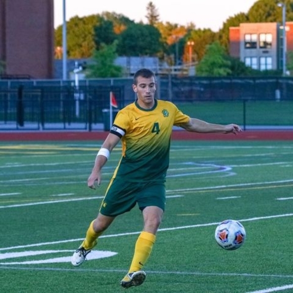 Profile Picture of Mark Sylvia (@marksylvia) on Poshmark