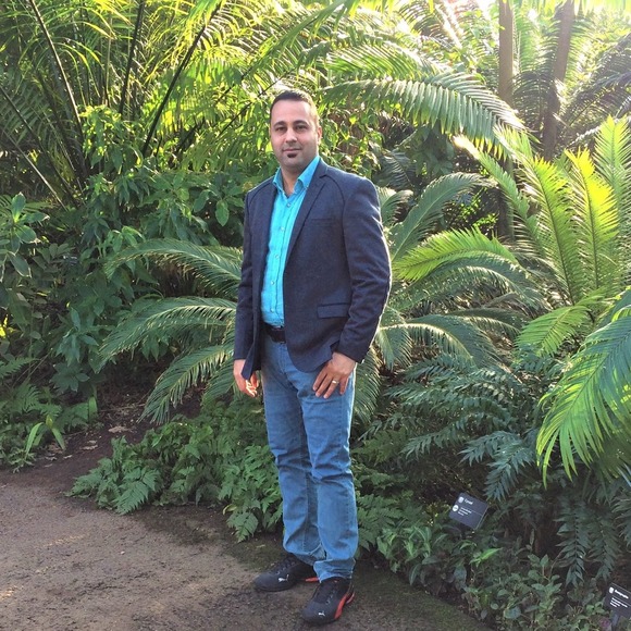 Ali Alkhalidi - Poshmark Profile Picture of Ali Alkhalidi (@alialkhalidi285) on Poshmark