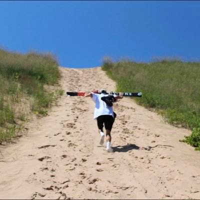 Profile Picture of Eli Olson (@olsoneli2) on Twitter