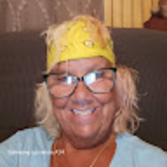 Profile Picture of Lucretia Lynk (@lucretia_lynk) on Poshmark
