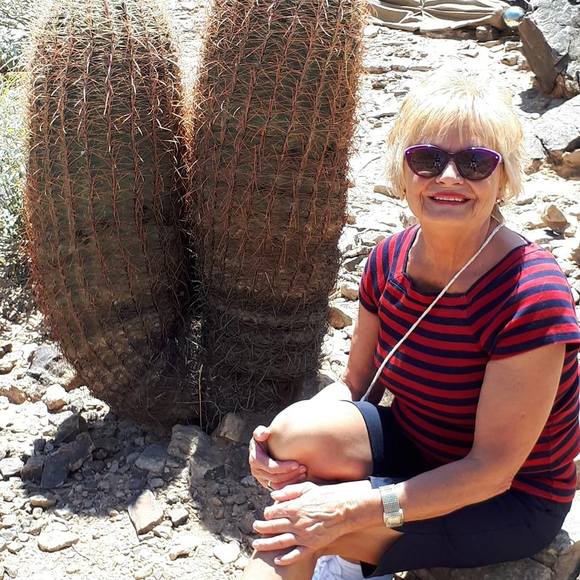 Heather Wicketts - Poshmark Profile Picture of Heather Wicketts (@hewicketts) on Poshmark