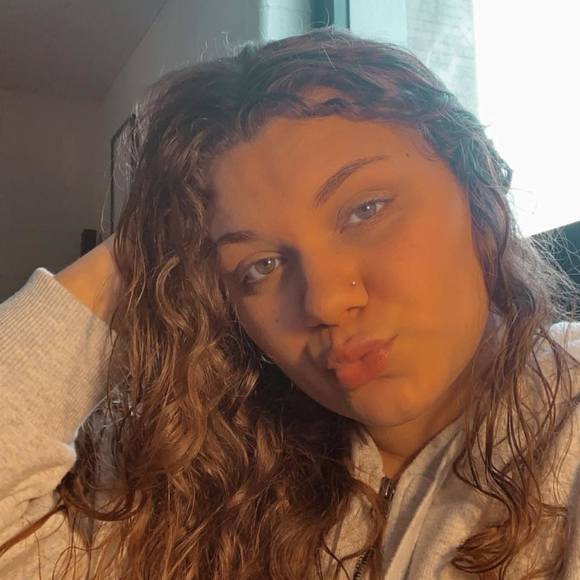 Shaylee Stephens - Poshmark Profile Picture of Shaylee Stephens (@shayy8) on Poshmark