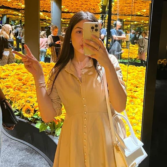 Profile Picture of Zoe Dritsas (@zoe_dritsas) on Poshmark