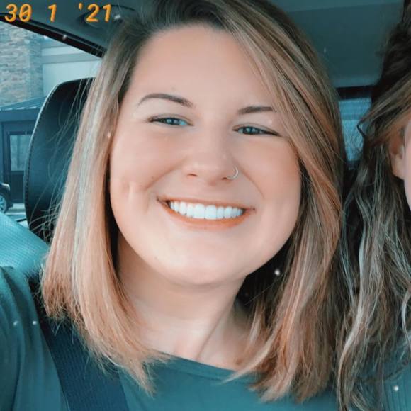 Profile Picture of Amanda Steinhafel (@amandaeliz00) on Poshmark