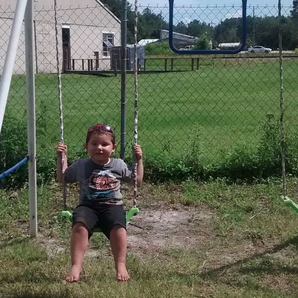 Profile Picture of Tonya Messer (@tonyamesser1975) on Poshmark