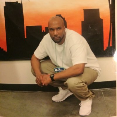 Profile Picture of Grant Parole To Phillip Alvin Jones (@PhillipAJones71) on Twitter