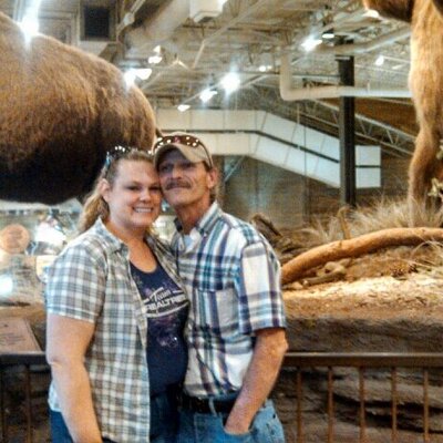 Profile Picture of Lori Kemp (@lorilee1179) on Twitter