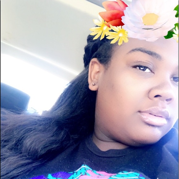 Profile Picture of Quanisha Archie (@kaydensmommyy) on Poshmark