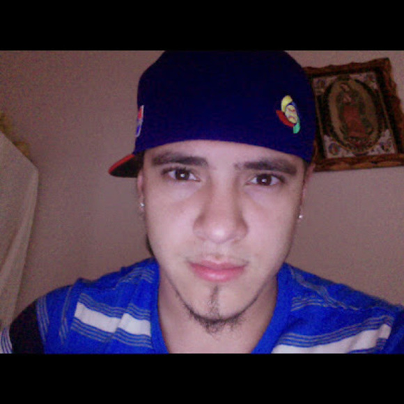 Profile Picture of Angelo Valerio (@rhvangeloh) on Poshmark