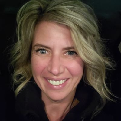 Profile Picture of Amy Riddle (@amy_m_riddle) on Twitter