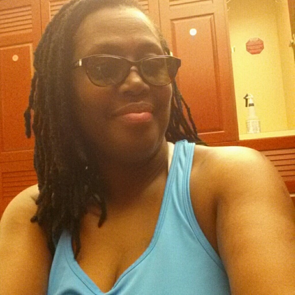 Profile Picture of Joyce Lewis (@joycel1) on Poshmark