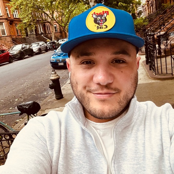 Profile Picture of Taylor Rickard (@trickard86) on Poshmark