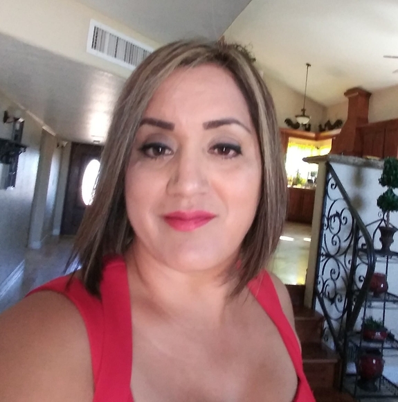 Profile Picture of Teresa Cortez (@teresa0712) on Poshmark