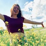 Profile Picture of Leanne Weaver (@leanneeweaves) on Instagram