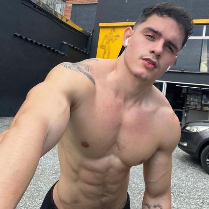 Profile Picture of @Mathewsummer1 (@mathew_summer1) on Tiktok