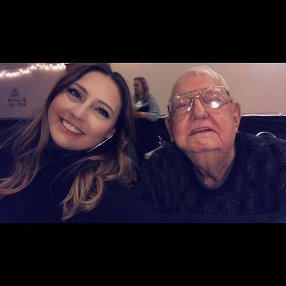 Profile Picture of Kameron Bettman (@kamkam32) on Poshmark