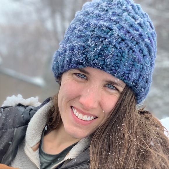 Profile Picture of Amy Higgins (@amyhiggins927) on Poshmark