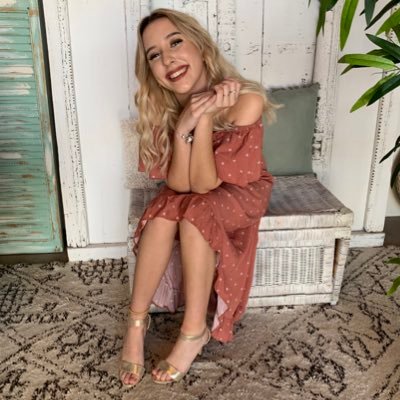 Profile Picture of Jacinda Larsen (@jacinda_larsen) on Twitter