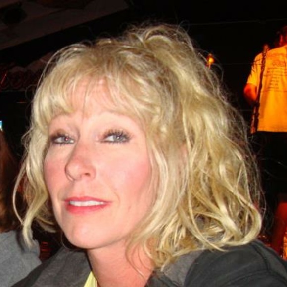 Tammie Tranby - Poshmark Profile Picture of Tammie Tranby (@tammietranby) on Poshmark