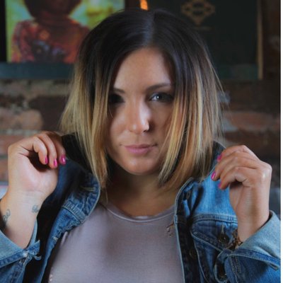 Profile Picture of Rae Marks (@RaeMarksMusic) on Twitter