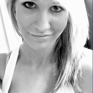 Profile Picture of Lindsey Stallings (@flyingzucchini) on Myspace