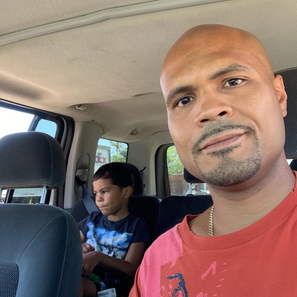 Profile Picture of Anselmo Flores (@anselmo_flores) on Poshmark