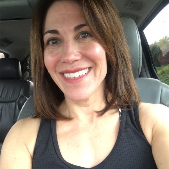 Profile Picture of Trish Lagrua (@ib1diva) on Poshmark