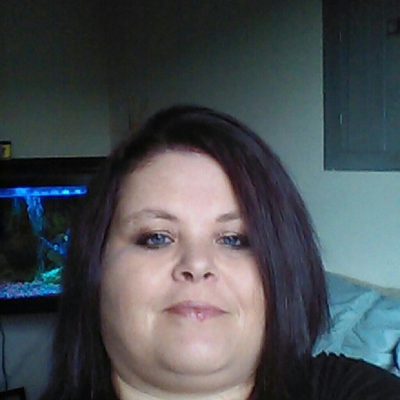 Tia Kovalski - Poshmark Profile Picture of Tia Kovalski (@kovalskit) on Poshmark