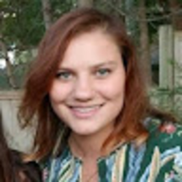 Profile Picture of Sara Miovic (@saramiovic8) on Poshmark