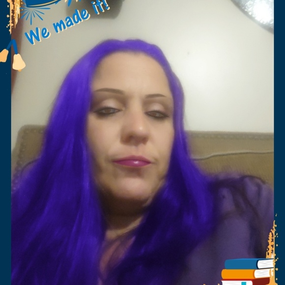 Hope Barrosse - Poshmark Profile Picture of Hope Barrosse (@lilcrazywomen39) on Poshmark