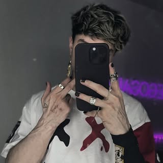 Profile Picture of Diego Raymond Navarrette (@diegosaurs) on Instagram
