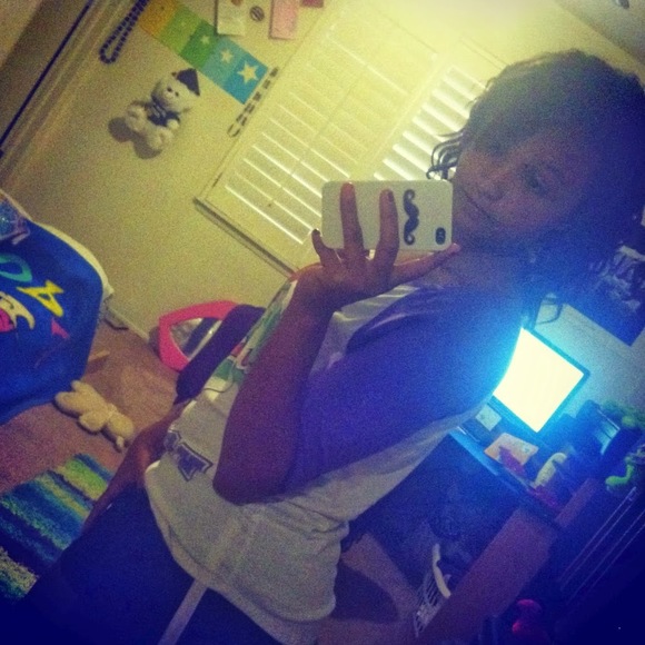 Profile Picture of Shian Cuttitta (@shesheanna13) on Poshmark