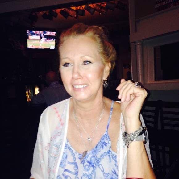 Profile Picture of Tracie Blancett (@stevensgirl61) on Poshmark