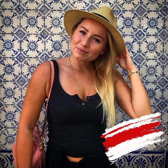 Profile Picture of Alena Chuiko (@alenachuiko) on Poshmark