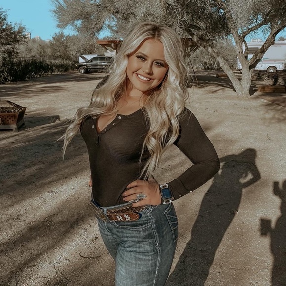 Profile Picture of Ryli Sorace (@rylisorace01) on Poshmark