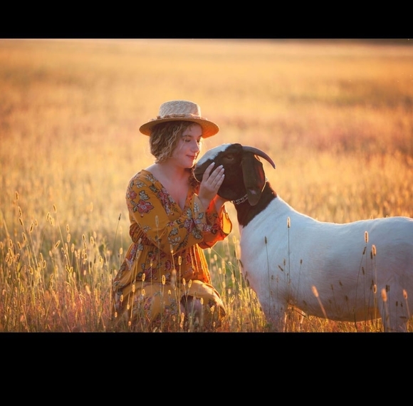 Profile Picture of Jadah Poepping (@jadahpoepping) on Poshmark