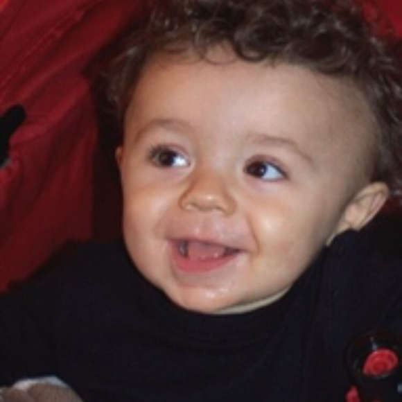 Profile Picture of Dylan Mcfeeley (@dylan_mcfeeley) on Poshmark