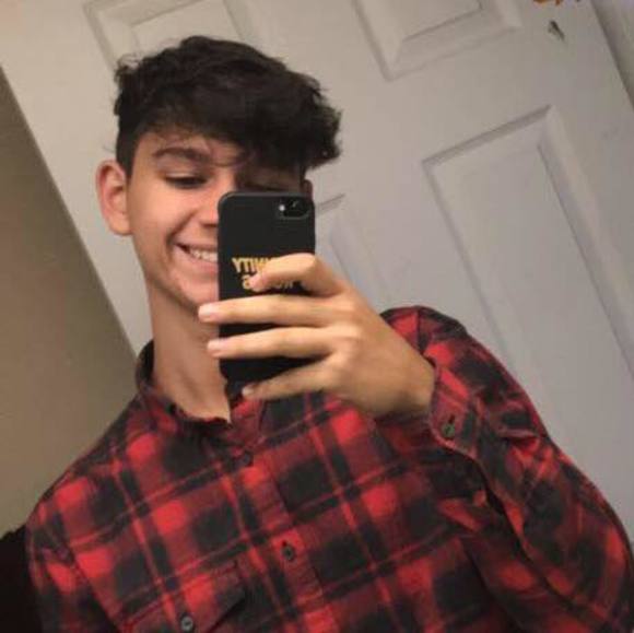 Profile Picture of Dylan Lloyd (@yeeyee239) on Poshmark