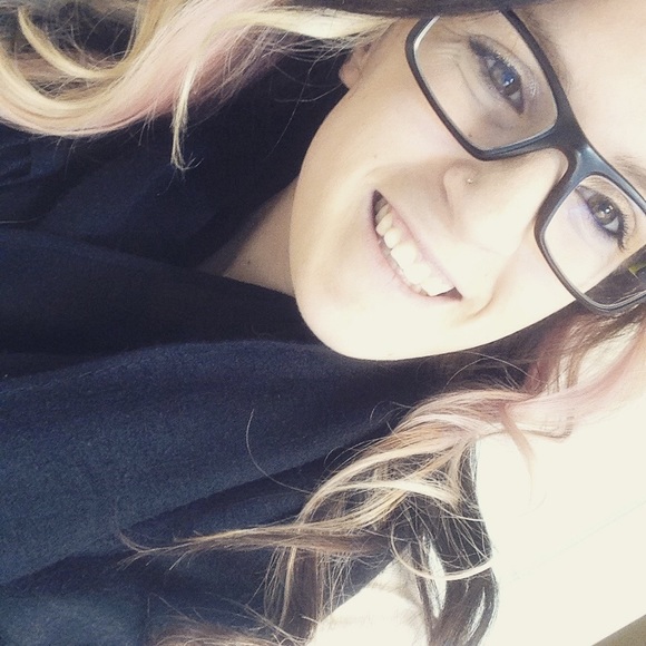 Profile Picture of Taylor Grissom (@tgrissom94) on Poshmark