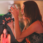 Profile Picture of Vanessa Rosas (@VanessaRosasMusic) on Youtube