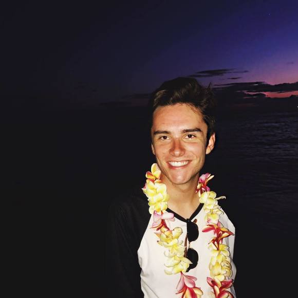 Profile Picture of Alec James (@alecxstasy) on Poshmark