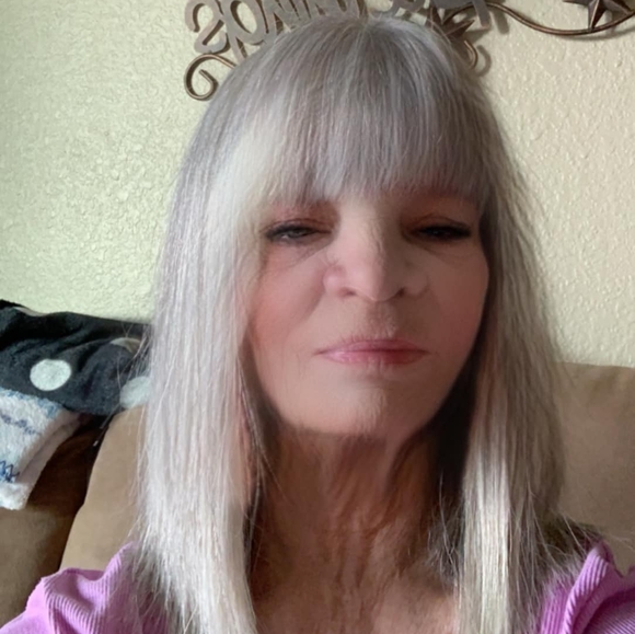 Profile Picture of Kim Mckenzie (@kkervin59) on Poshmark