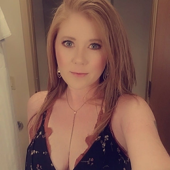Profile Picture of Kassie Coltrin (@kred162003) on Poshmark