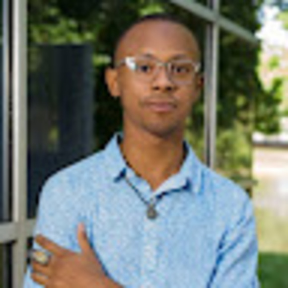 Profile Picture of Joshua Shearod (@joshua_shearod) on Poshmark