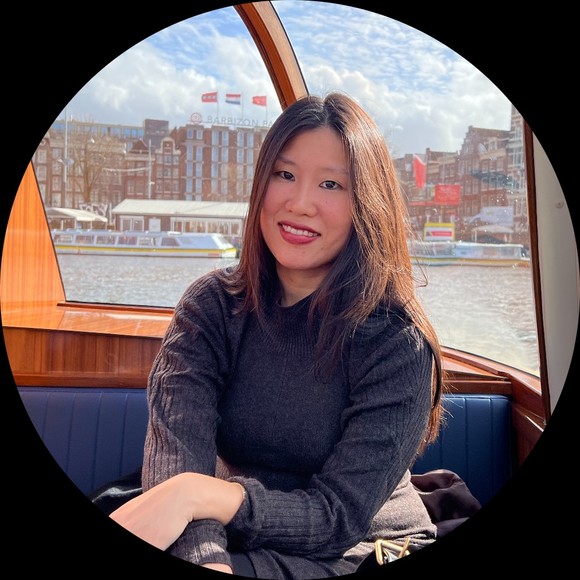 Profile Picture of Cassandra Wong (@cassandramwong) on Poshmark